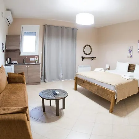 Mirmidones Anesis Apartman *