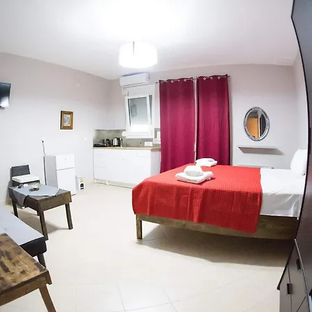 Mirmidones Anesis Agrelia