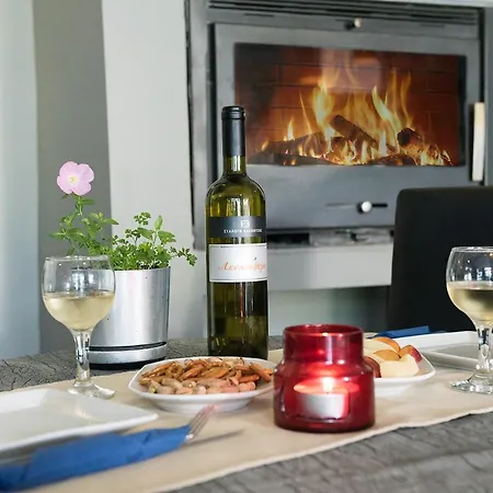 Apartman Mirmidones Anesis *