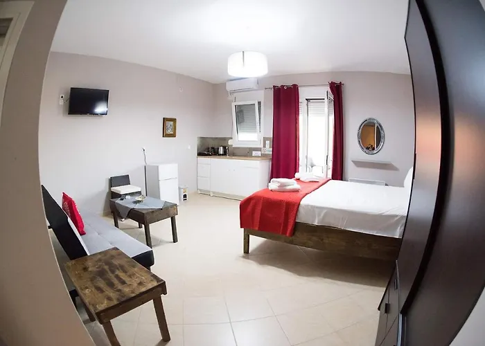 Mirmidones Anesis Agrelia