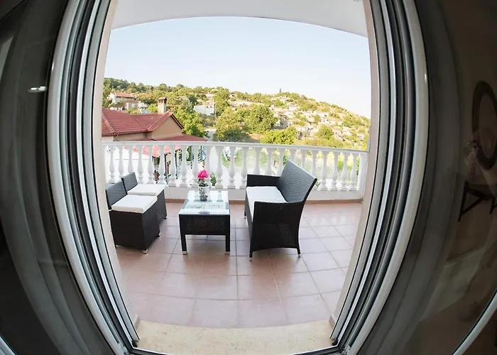 Apartament Mirmidones Anesis *