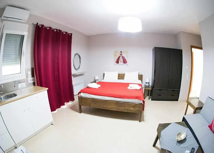 Mirmidones Anesis Apartament *